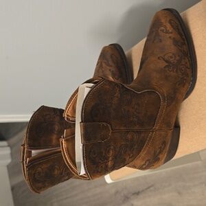 Womens size 8 cowboy boots